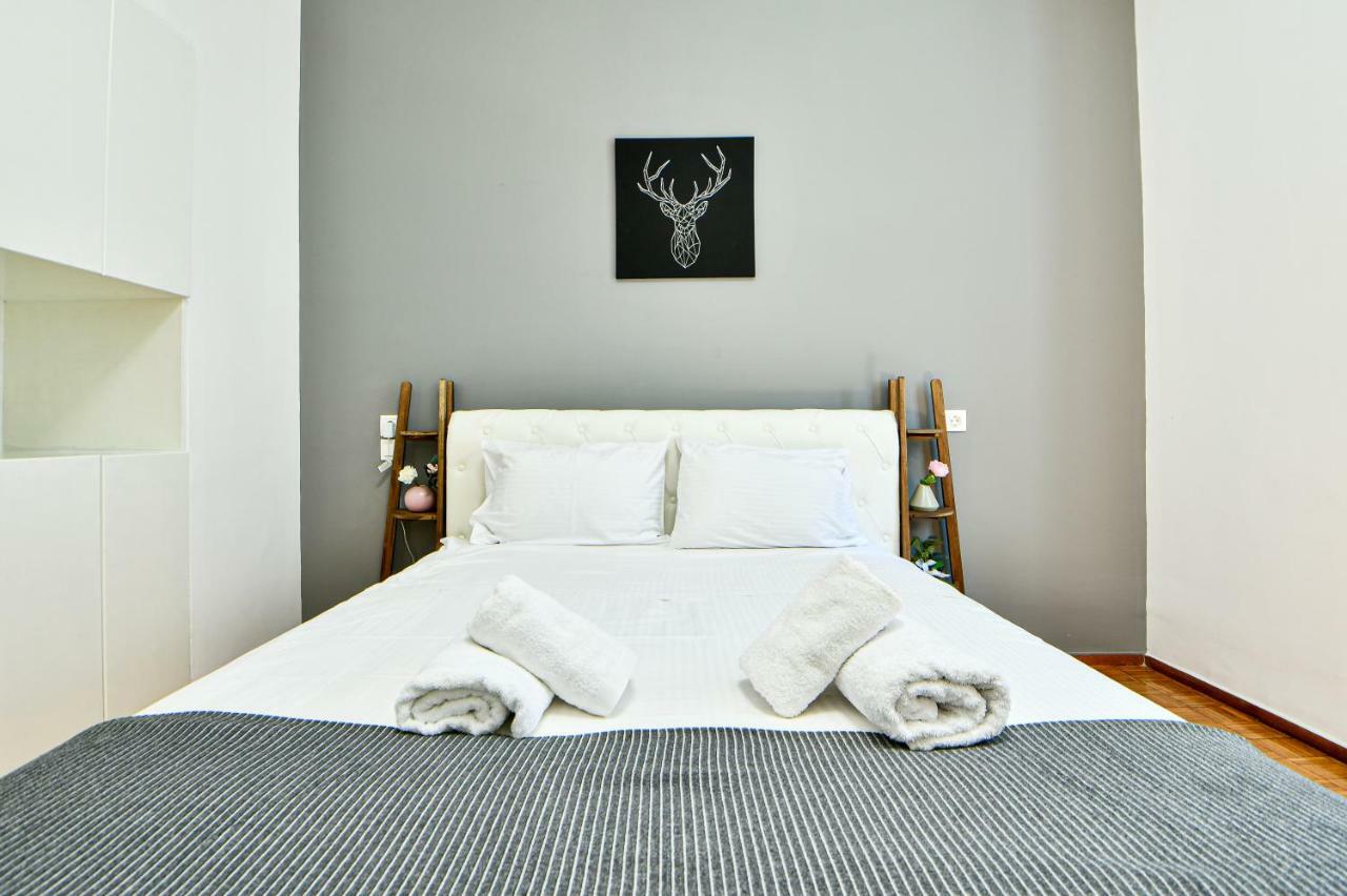 Flowers Of Athens, Boutique Aparthotel With 6-Apartments In Central Athens Exterior photo