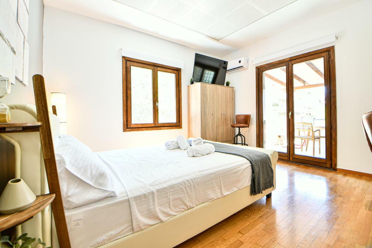 Flowers Of Athens, Boutique Aparthotel With 6-Apartments In Central Athens Exterior photo