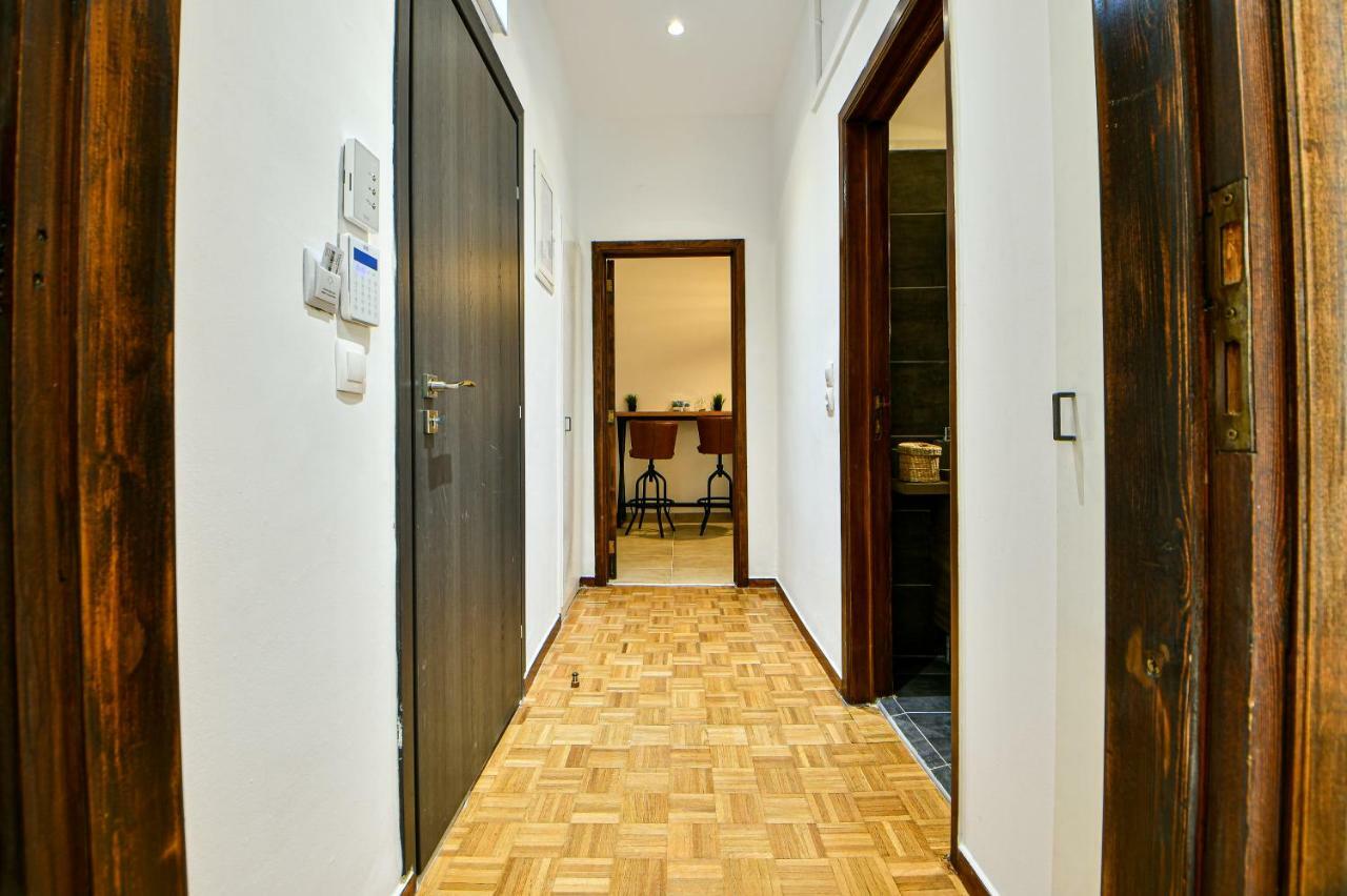 Flowers Of Athens, Boutique Aparthotel With 6-Apartments In Central Athens Exterior photo