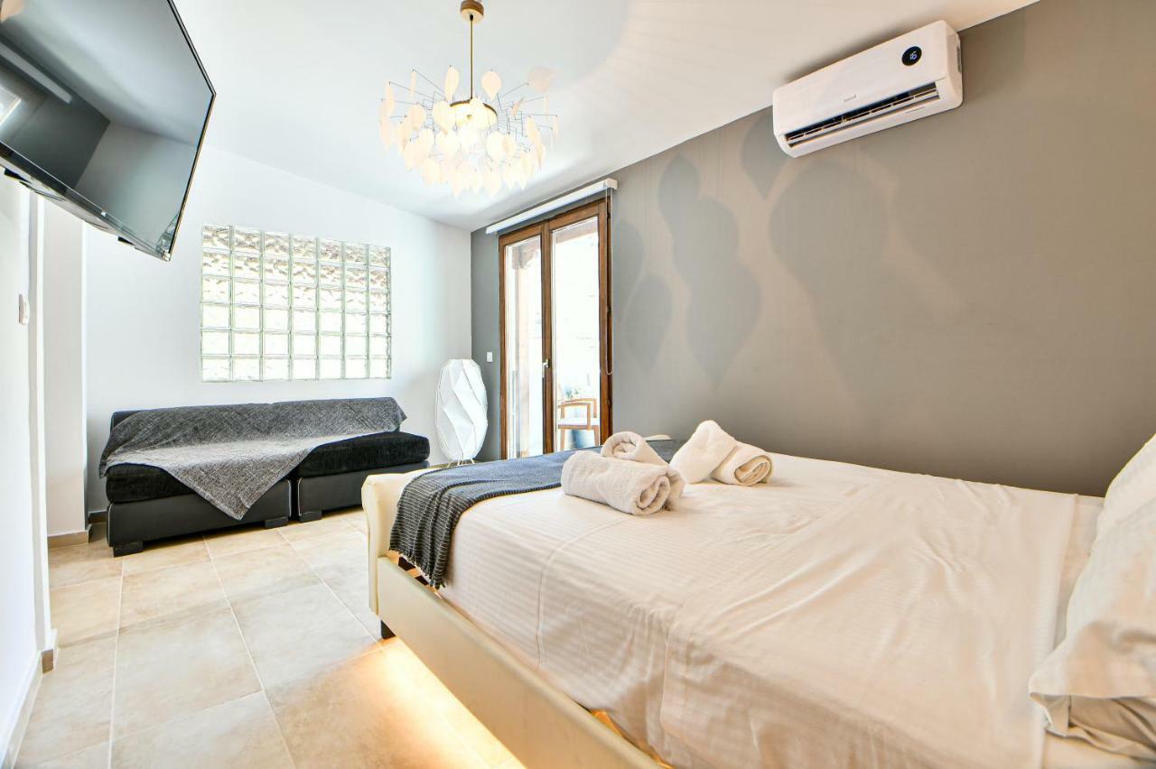 Flowers Of Athens, Boutique Aparthotel With 6-Apartments In Central Athens Exterior photo