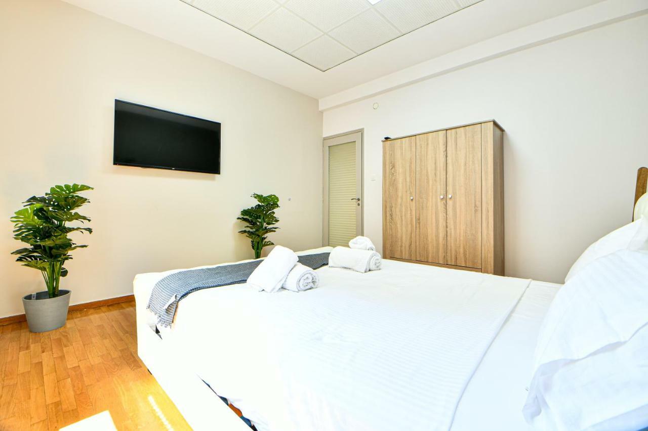 Flowers Of Athens, Boutique Aparthotel With 6-Apartments In Central Athens Exterior photo
